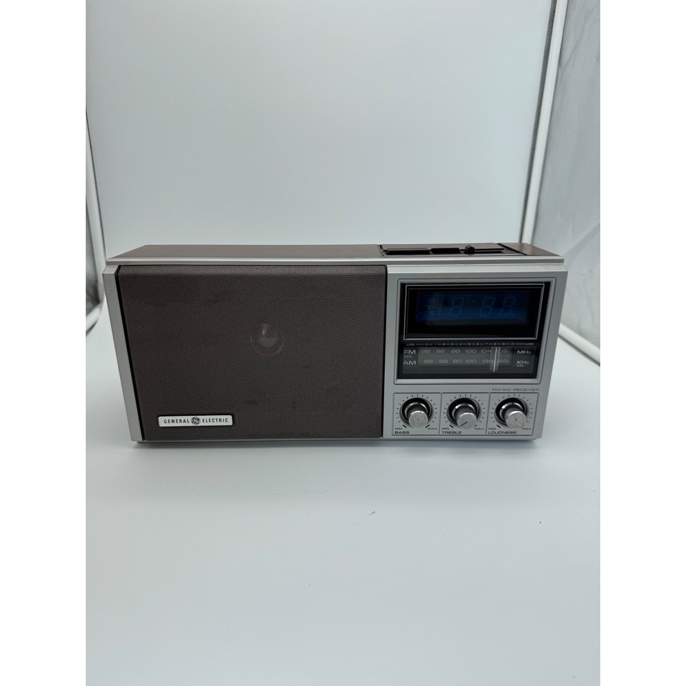 Vintage General Electric GE AM/FM Clock Radio Wood Tested 7-4691A